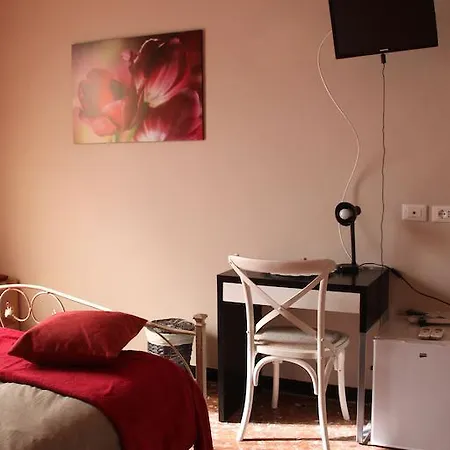 게스트하우스 Affittacamere Ciccio E Pinolo 3*