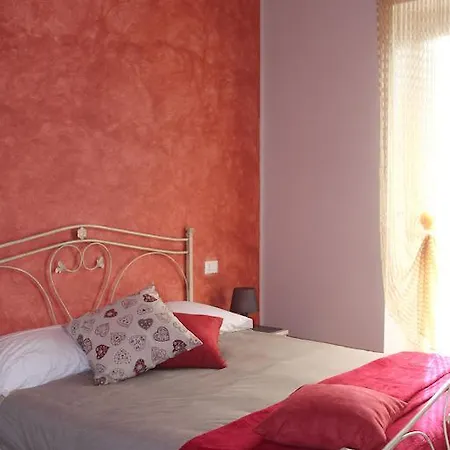 게스트하우스 Affittacamere Ciccio E Pinolo 3*